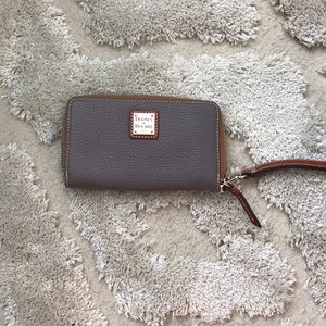Dooney & Bourke wallet with wristlet clip